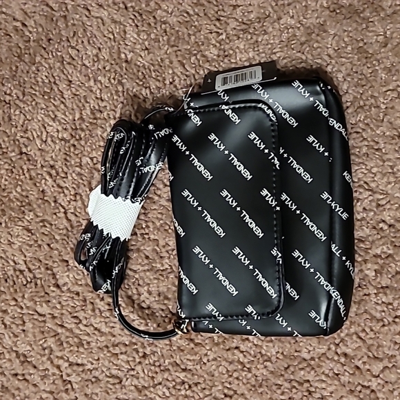 NWT Kendall & Kylie crossbody bag NWT Kendall & Kylie crossbody bag NWT … - Picture 13 of 17